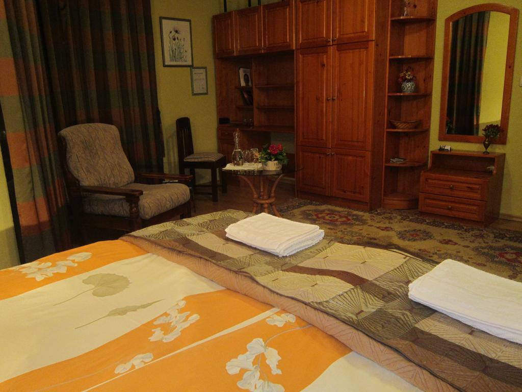 Guest House Bankya Bagian luar foto