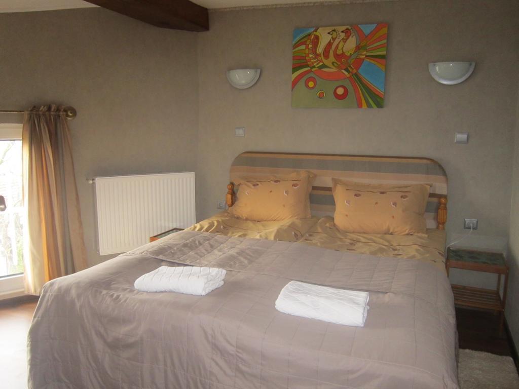 Guest House Bankya Ruang foto