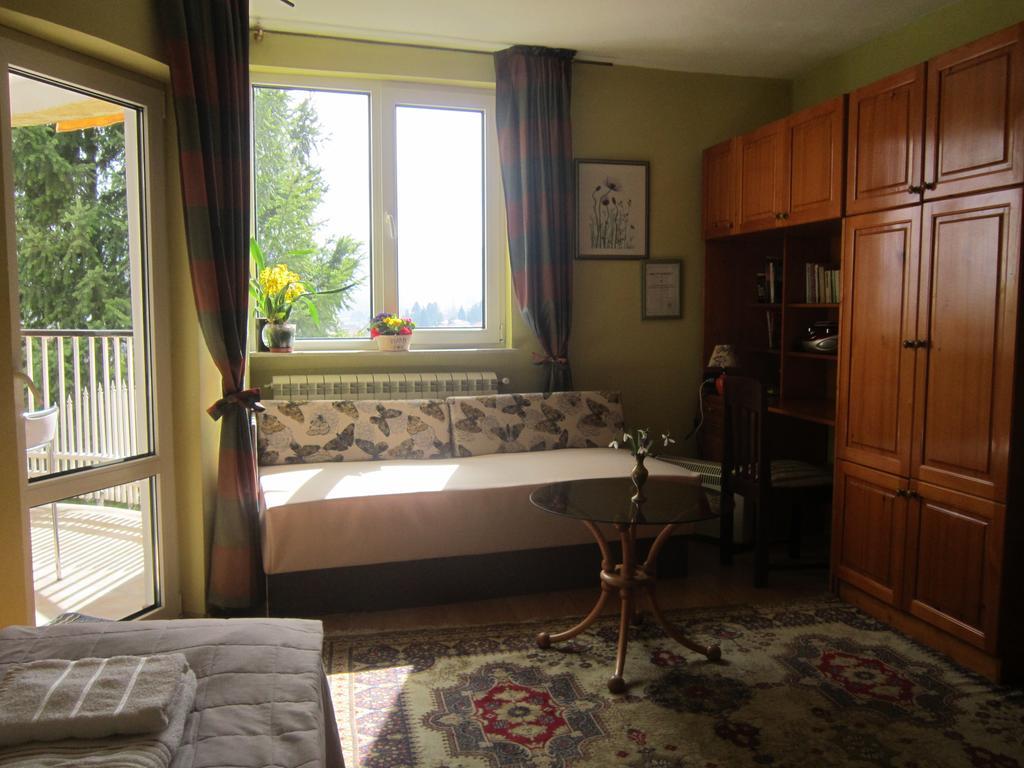 Guest House Bankya Bagian luar foto