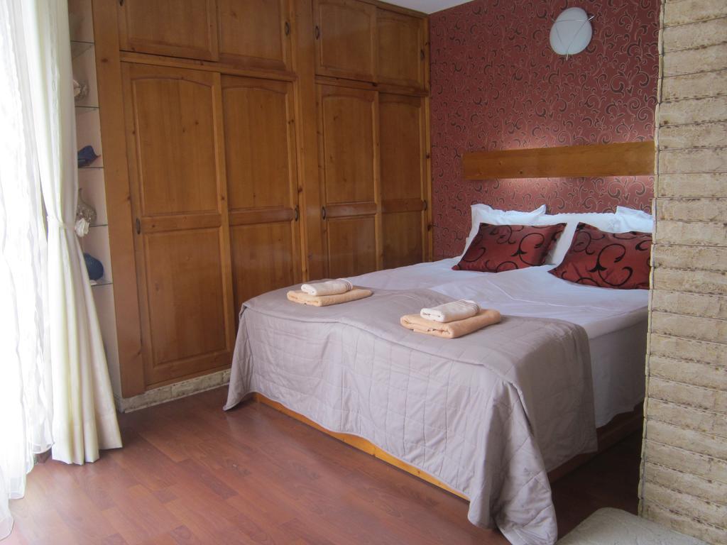 Guest House Bankya Bagian luar foto