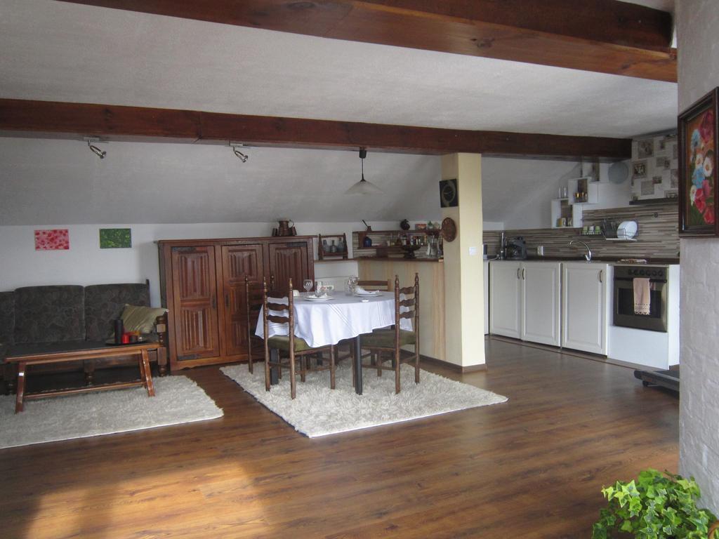 Guest House Bankya Bagian luar foto