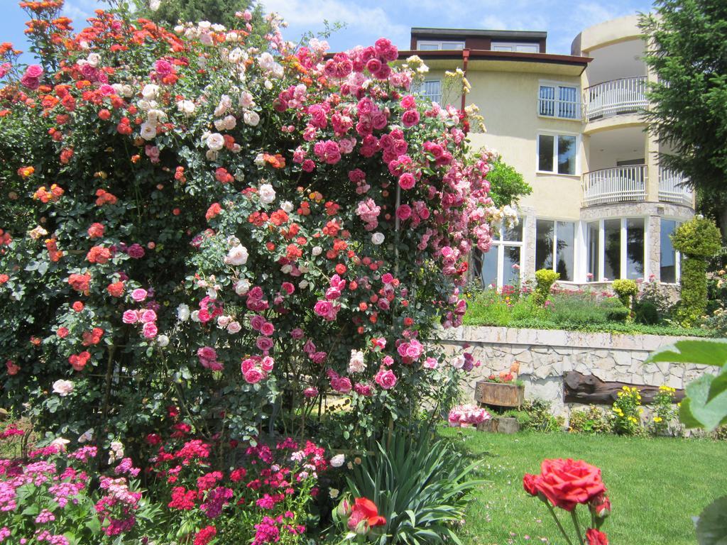 Guest House Bankya Bagian luar foto